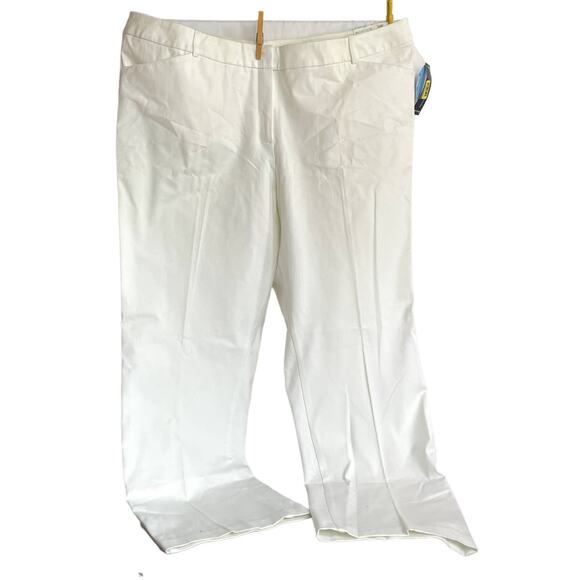 Westbound Woman size 24W NWT Park Ave Fit white jeans - Picture 2 of 10